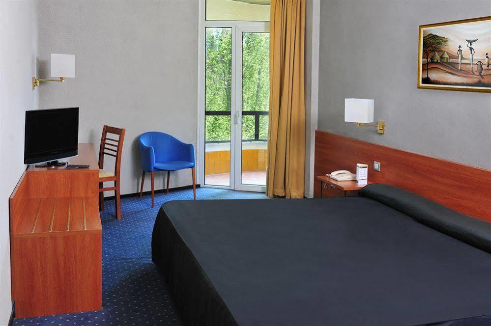As Bellaterra Hotel Cerdanyola del Valles Buitenkant foto